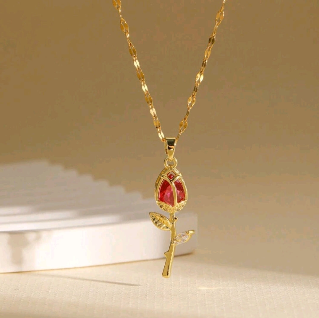 Rose pendant necklace