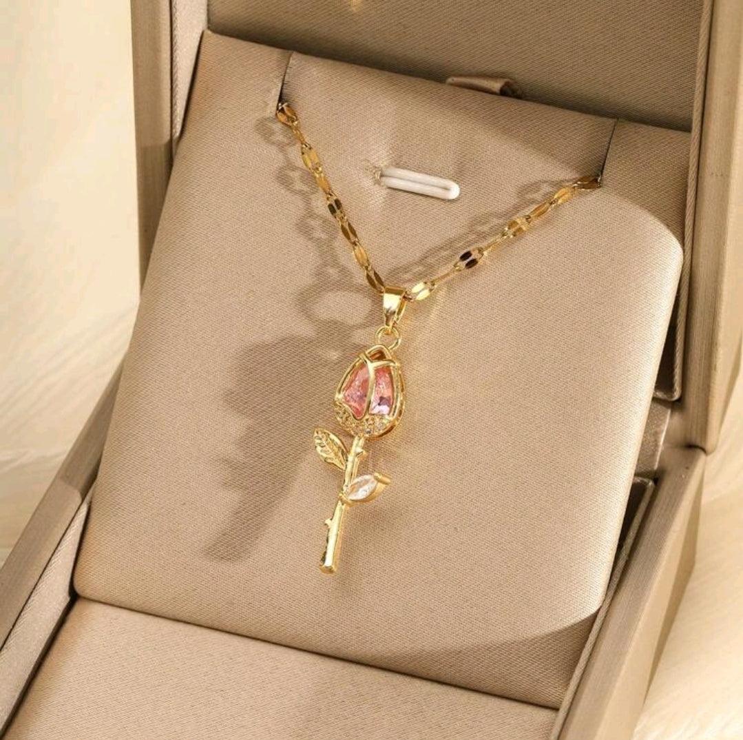 Rose pendant necklace