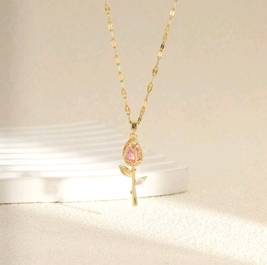 Rose pendant necklace