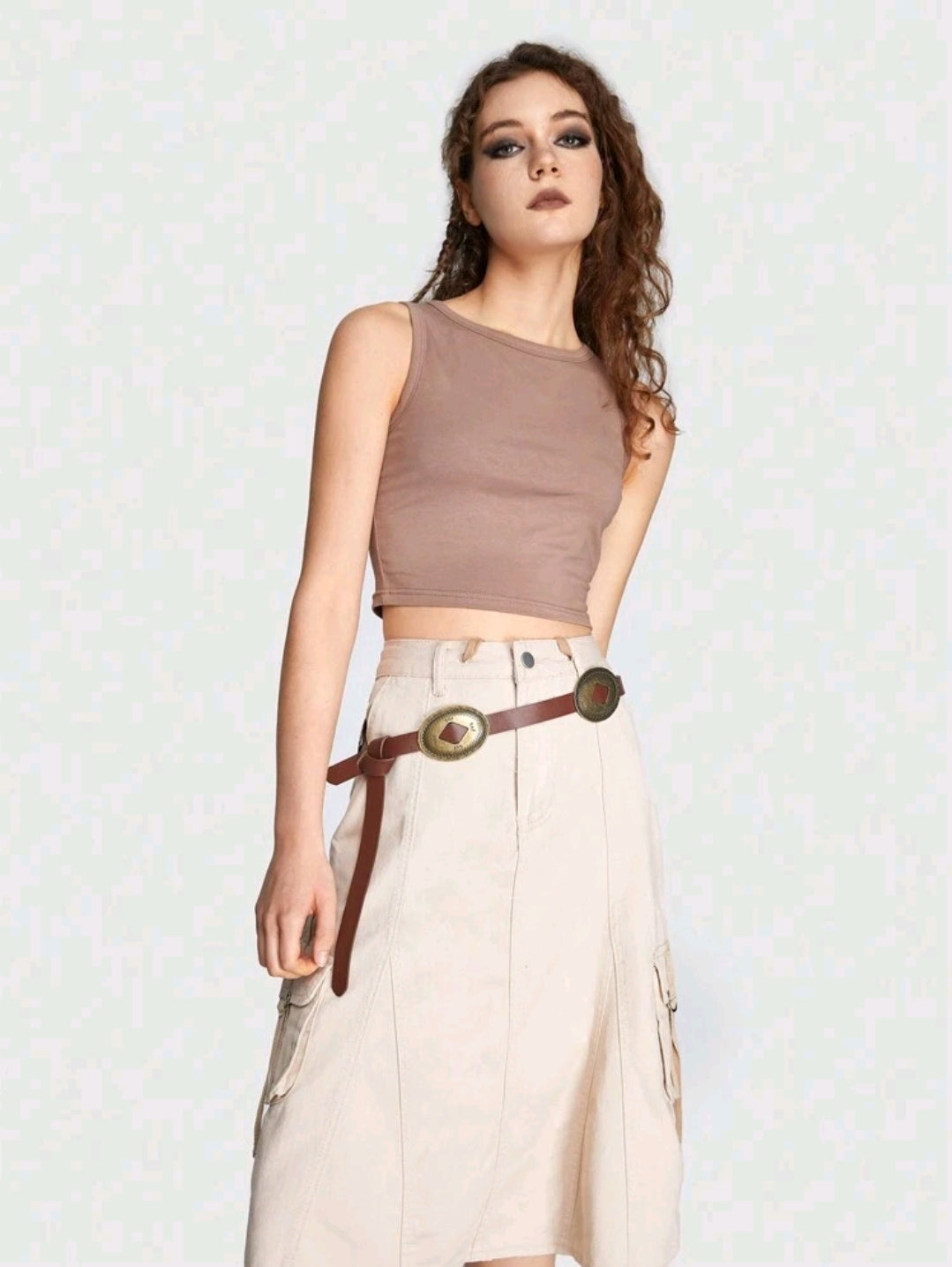 Oval buckle detail belt