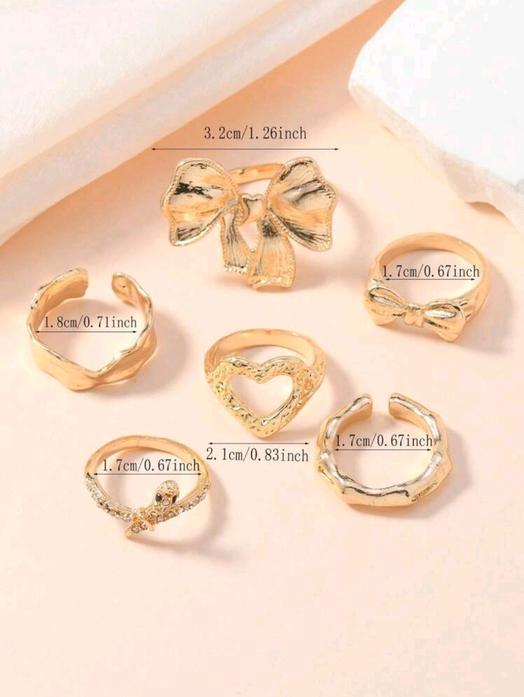 Bow detail ring set