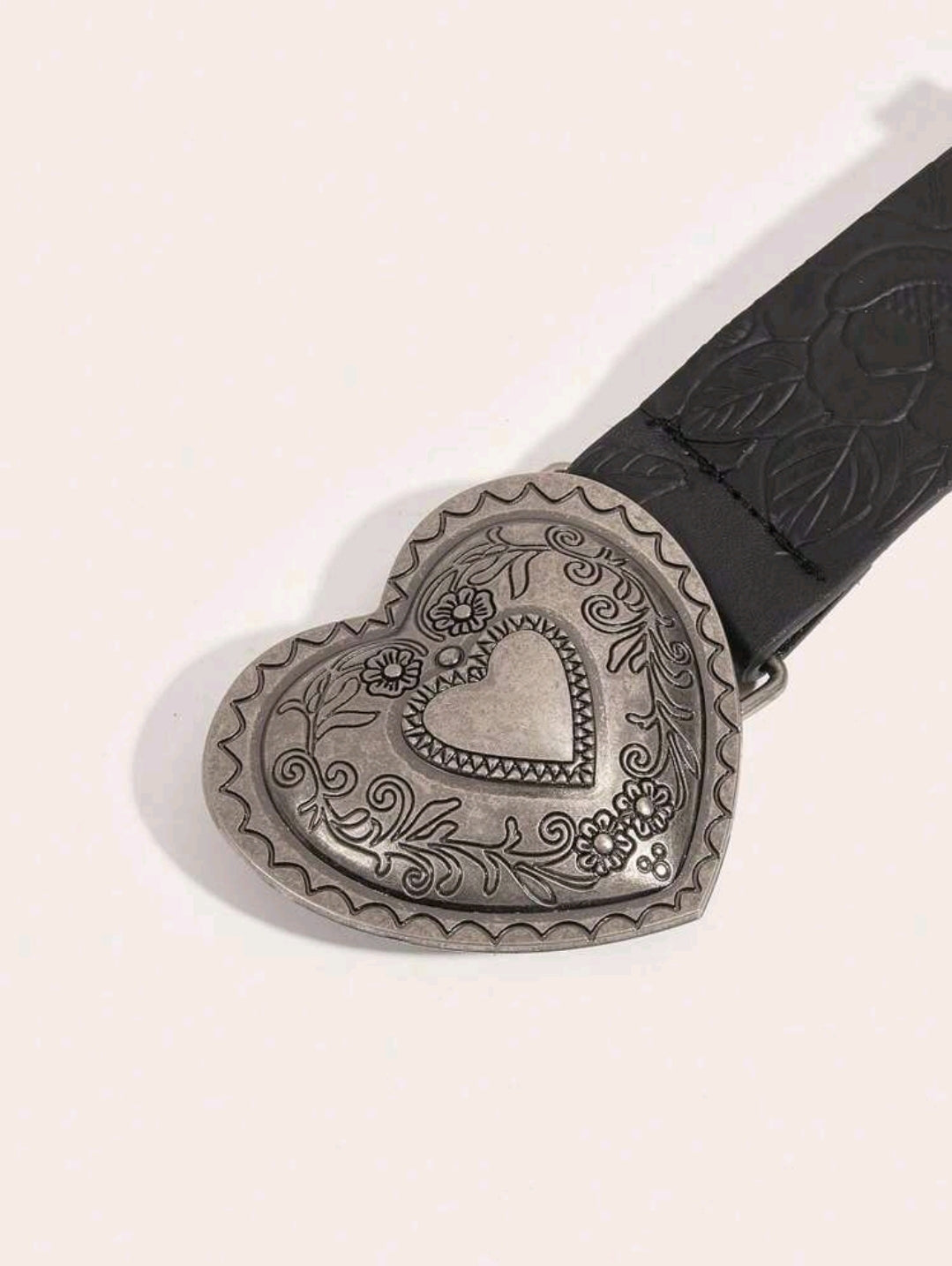 Heart buckle belt