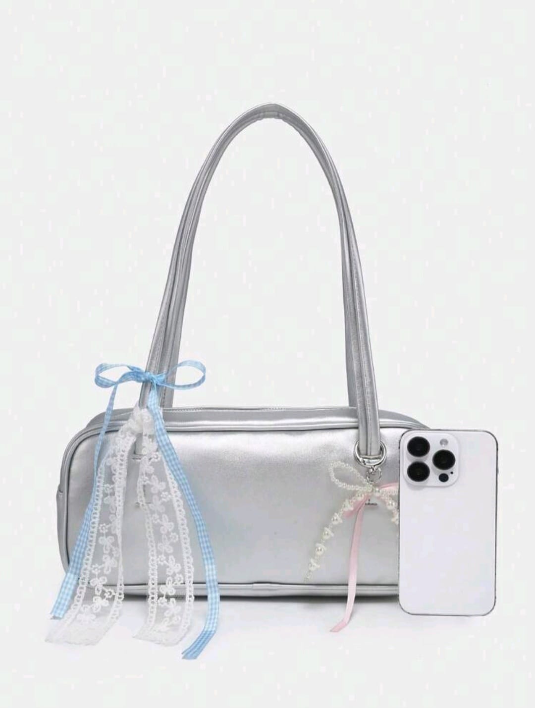Bag with ribbon details