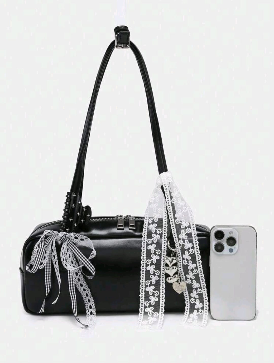 Bag with ribbon details