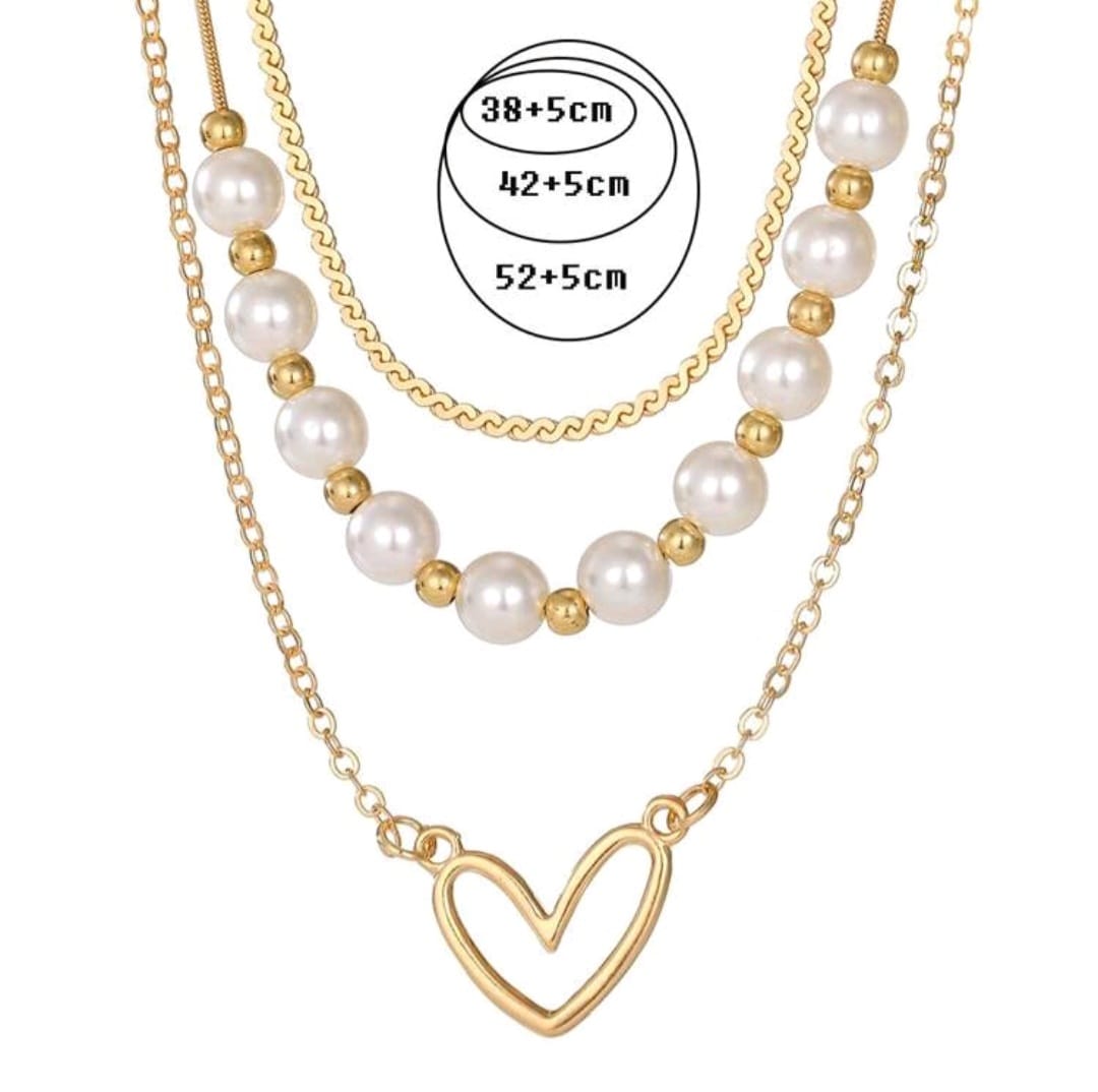 Triple layered necklace