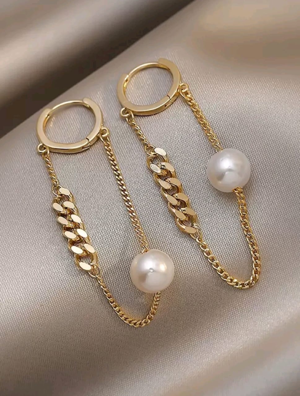 Pearl detail earrings