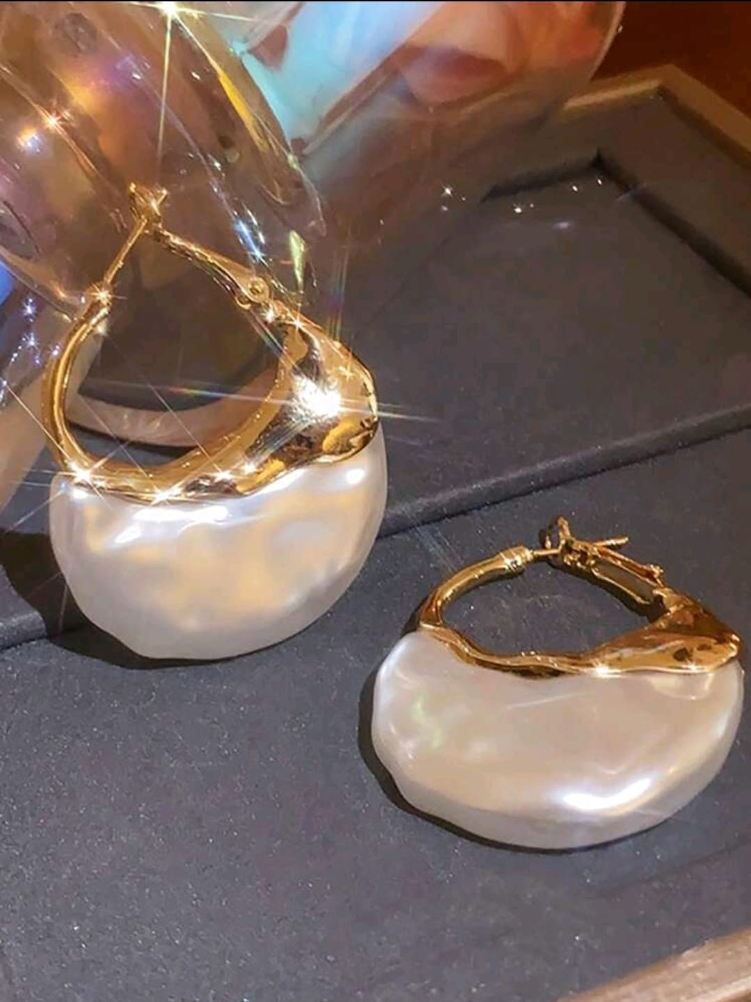 Pearl golden earrings