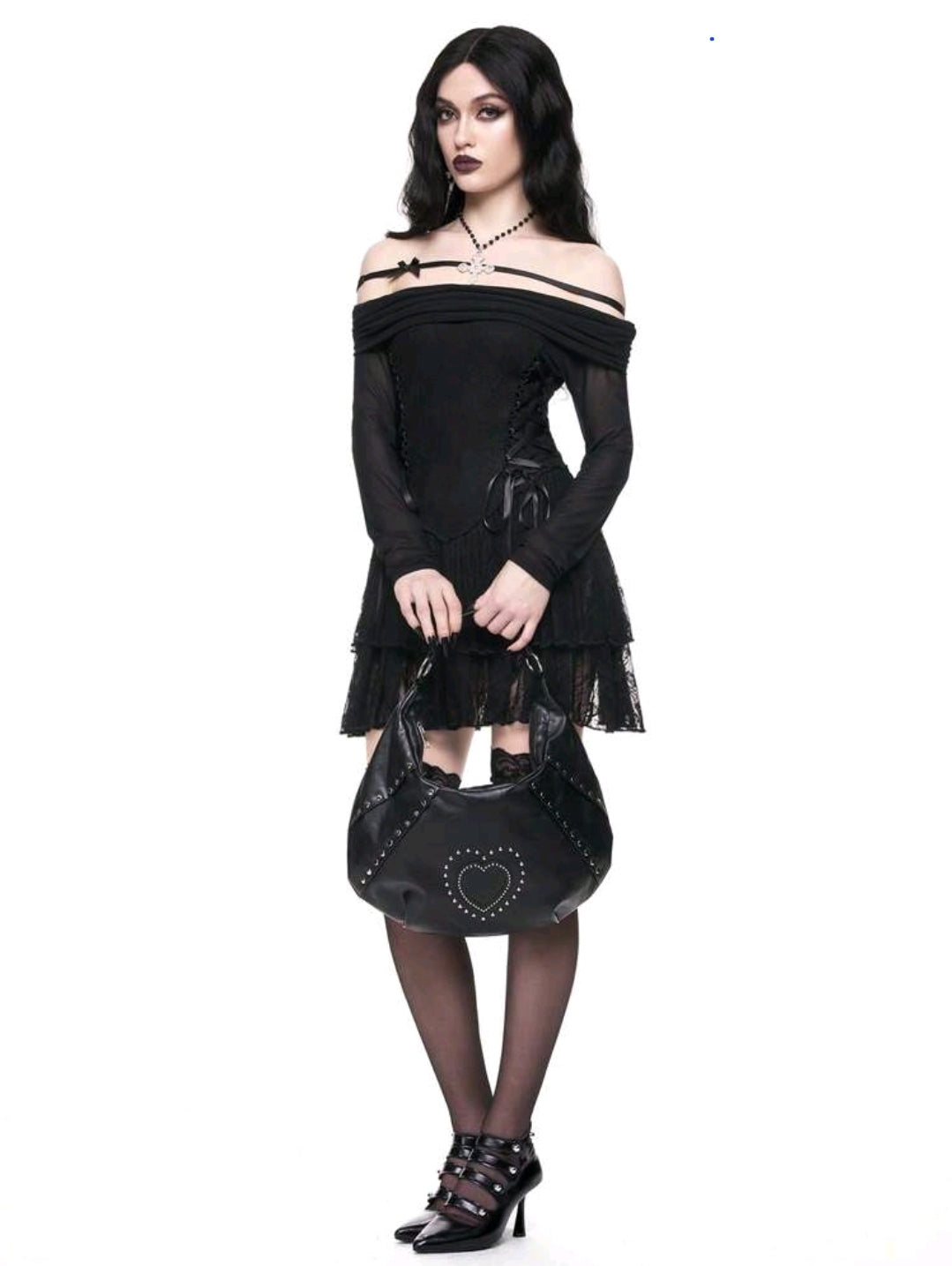 Heart detail black bag