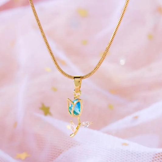 Blue flower pendant necklace