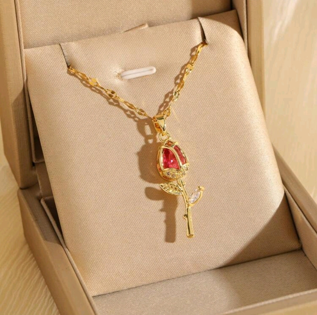 Rose pendant necklace