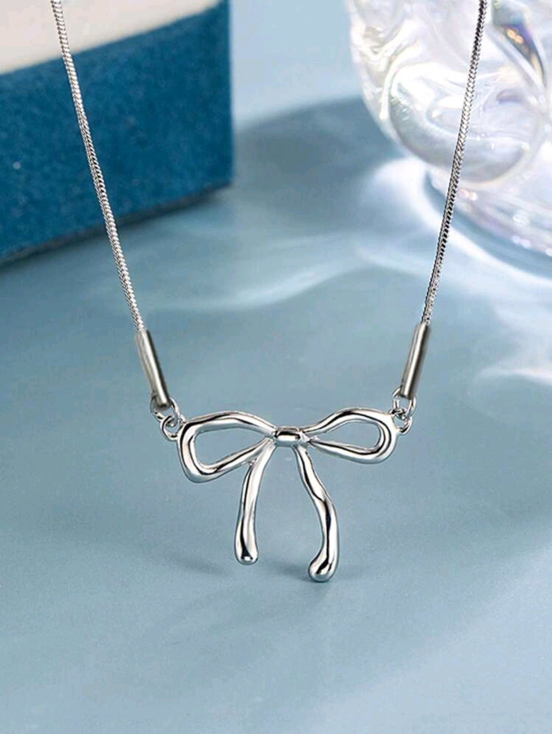 Bow pendant silver necklace