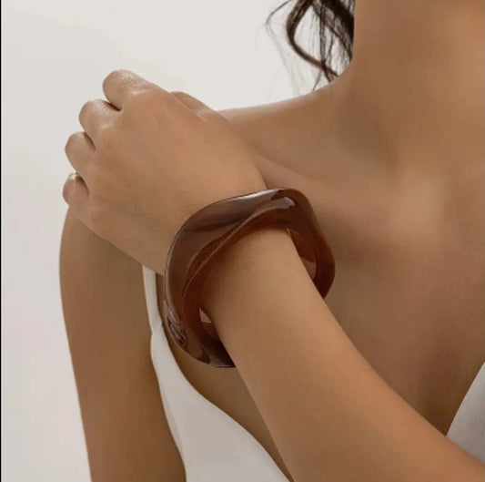Brown resin bangle