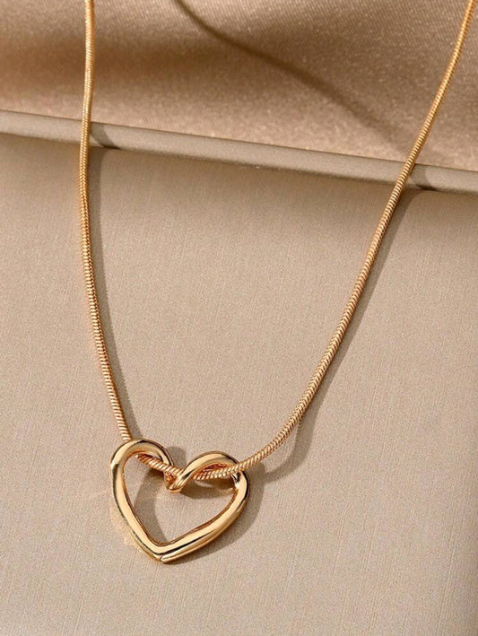 Dainty hollow heart necklace