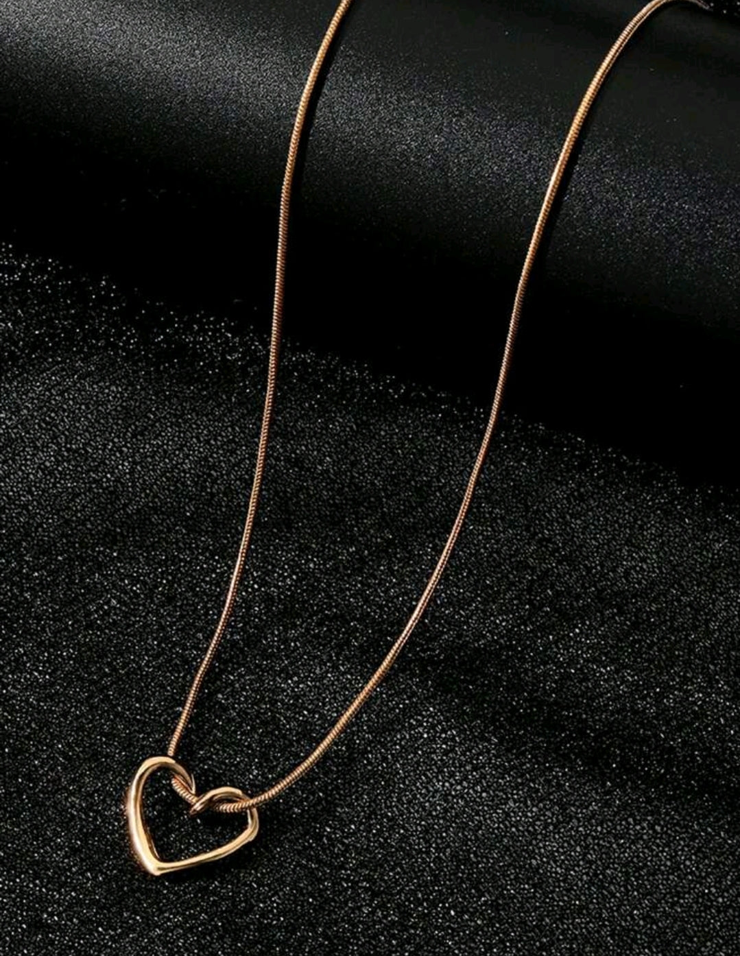 Dainty hollow heart necklace