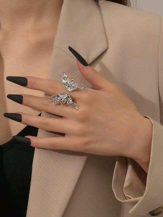 Silver wing ring