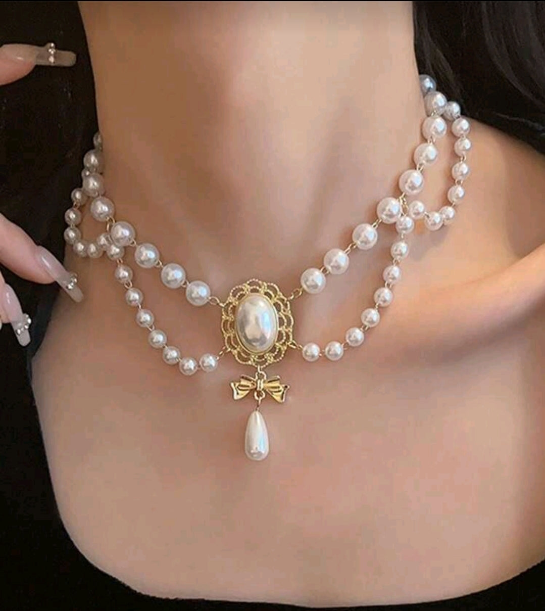 Pearl Beaded layered necklace