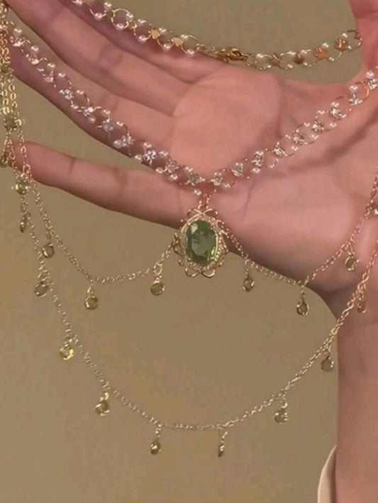 Green layered necklace