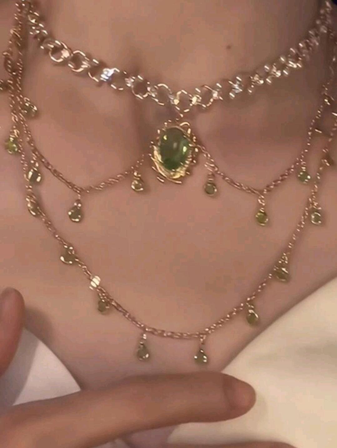 Green layered necklace