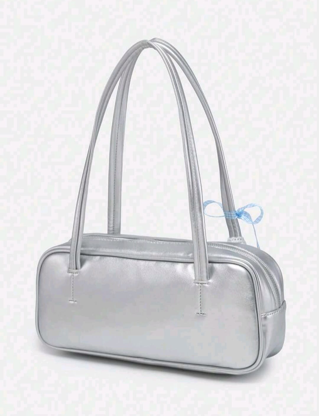 Bag with ribbon details
