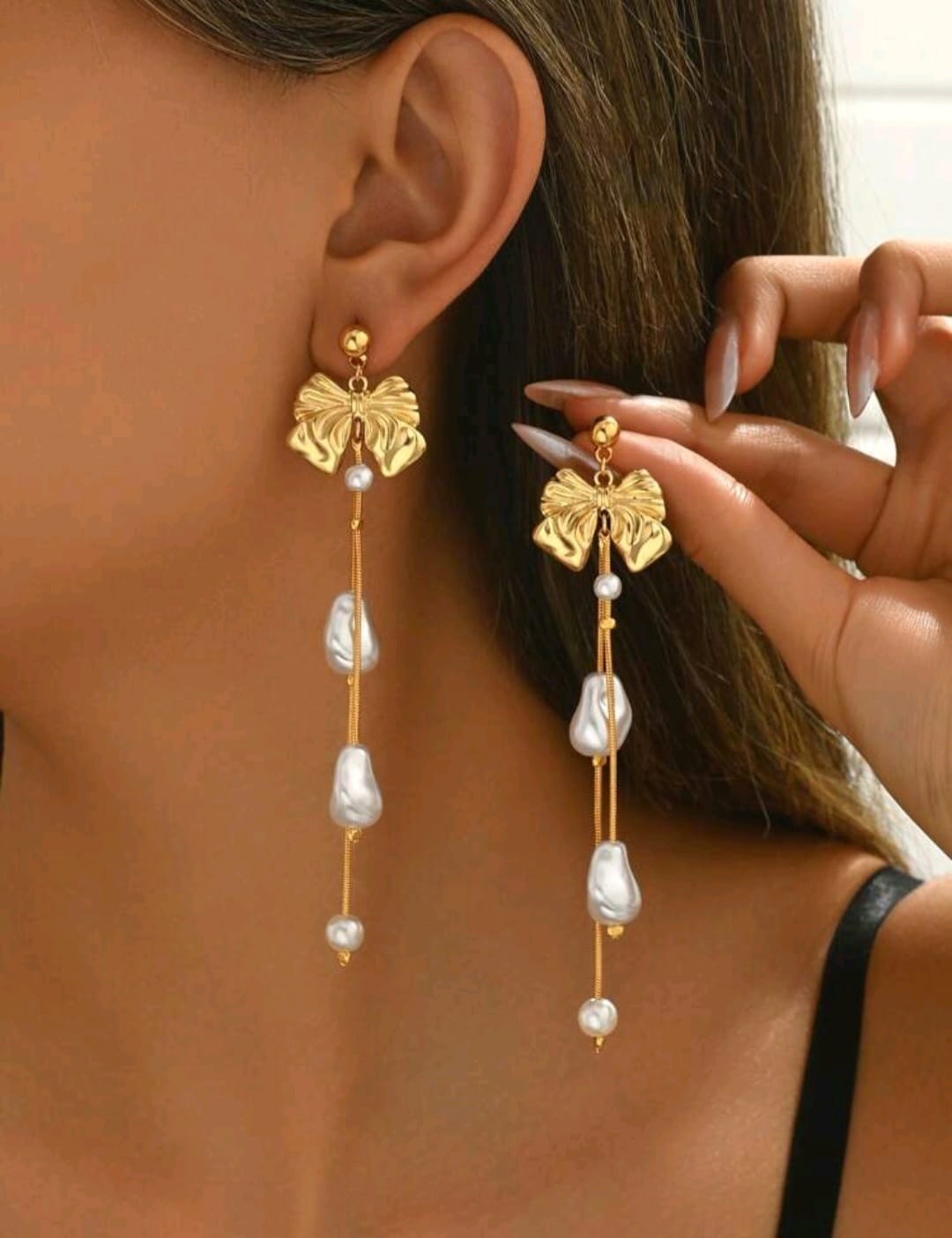 White Pearl Bow earrings