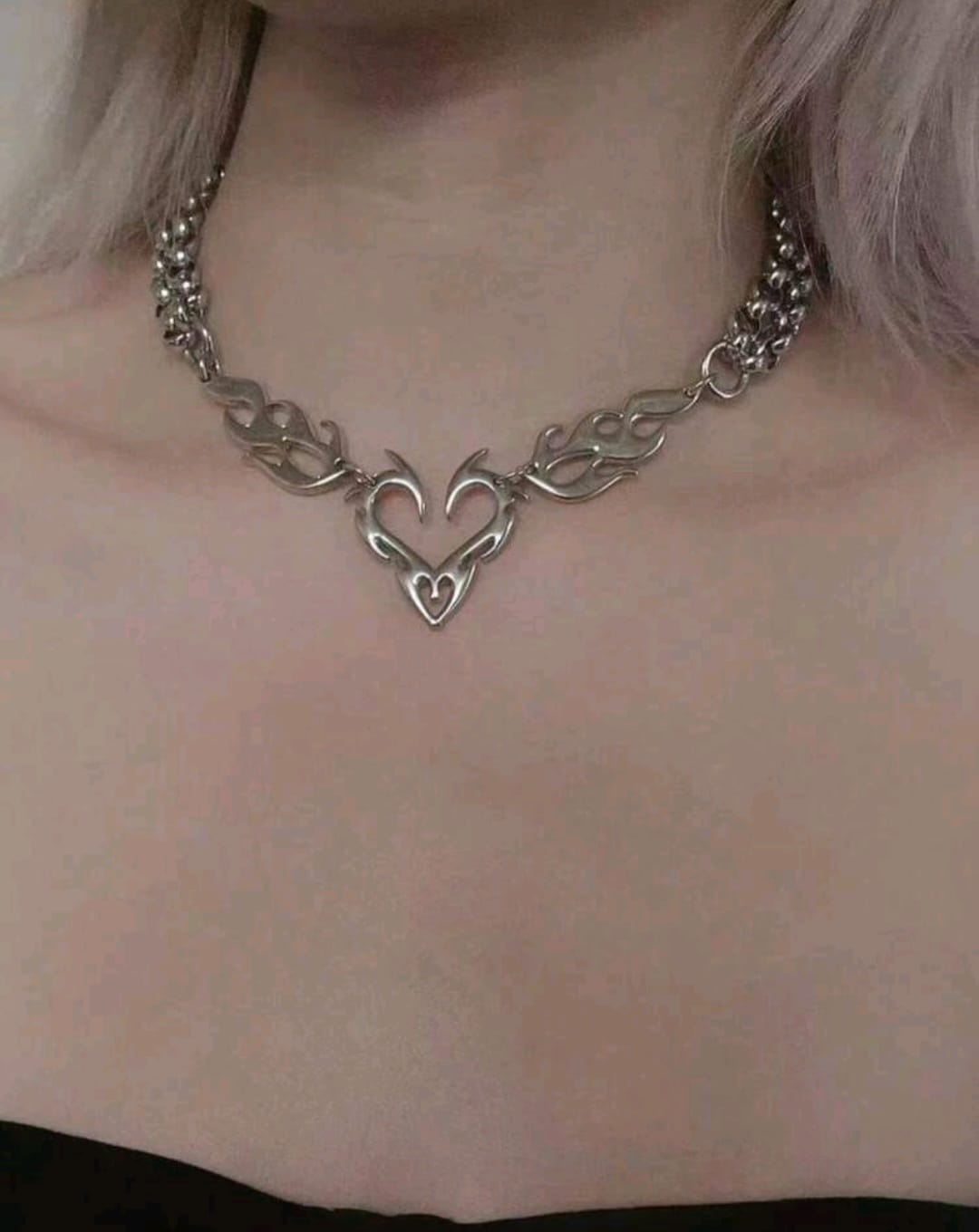 Silver flame detail necklace