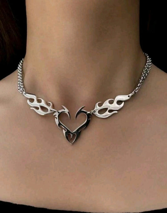 Silver flame detail necklace