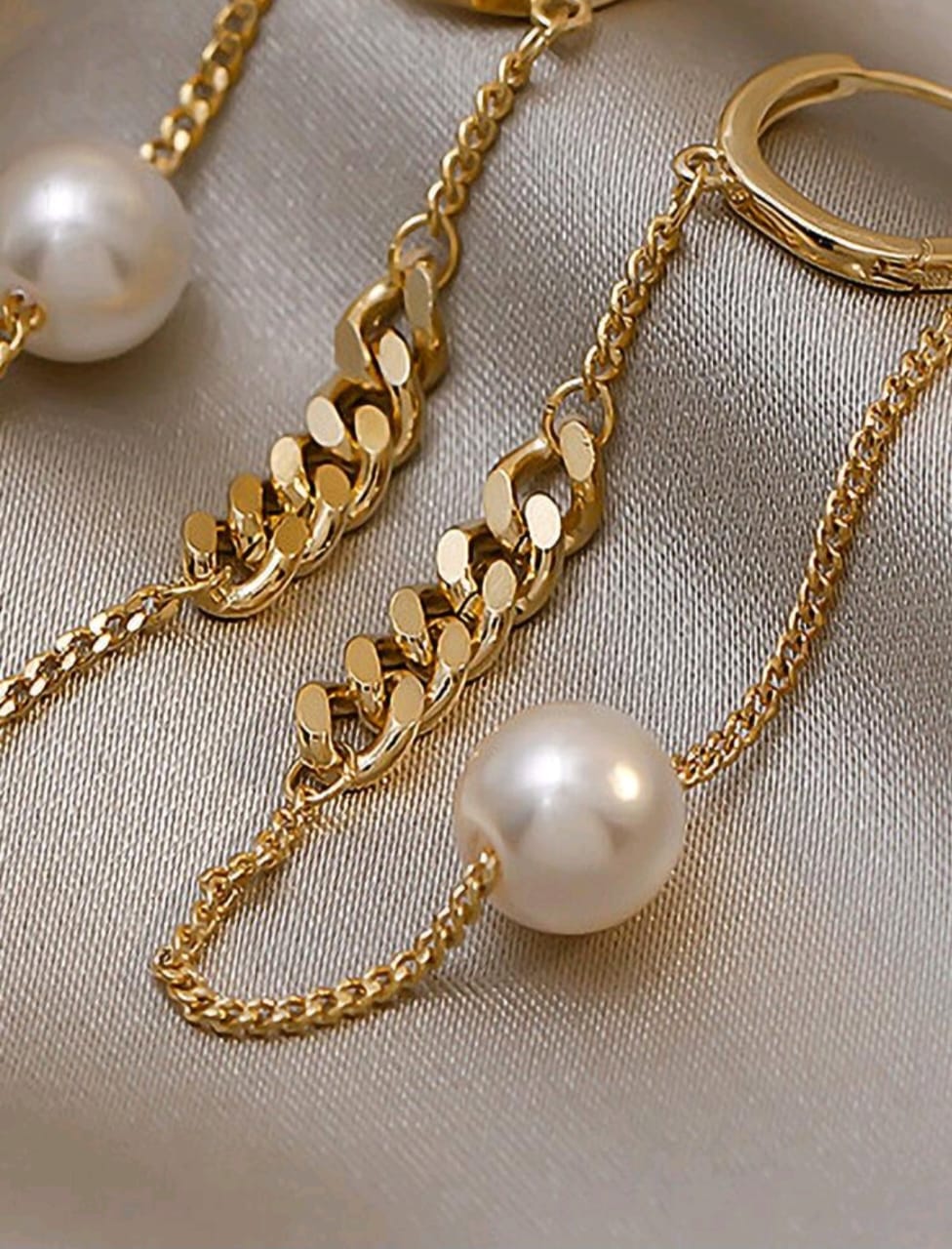 Pearl detail earrings