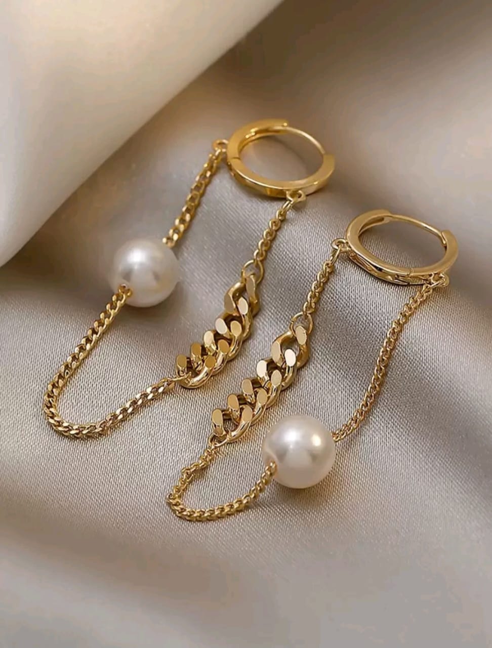 Pearl detail earrings