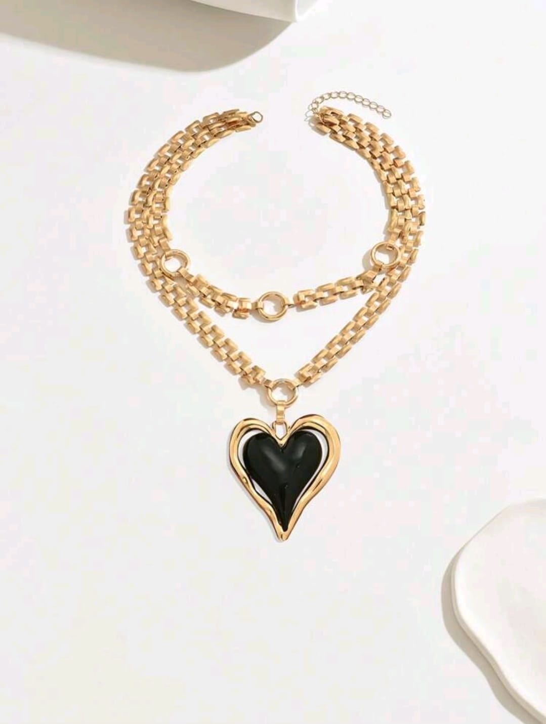 Black heart chain detail necklace