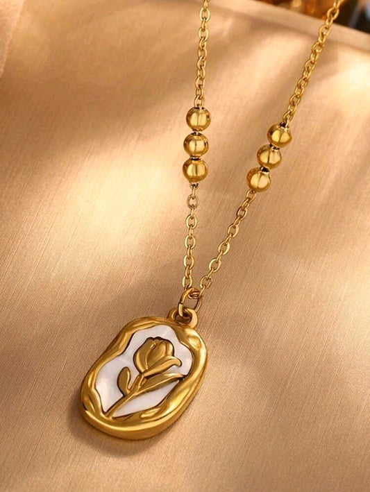 Mirror flower pendant necklace