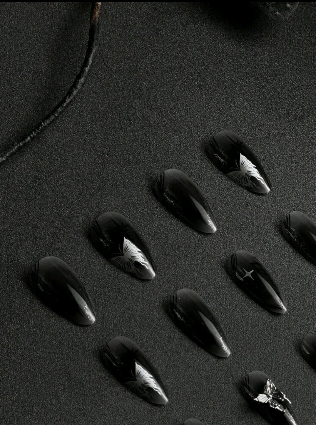 Black gothic nails