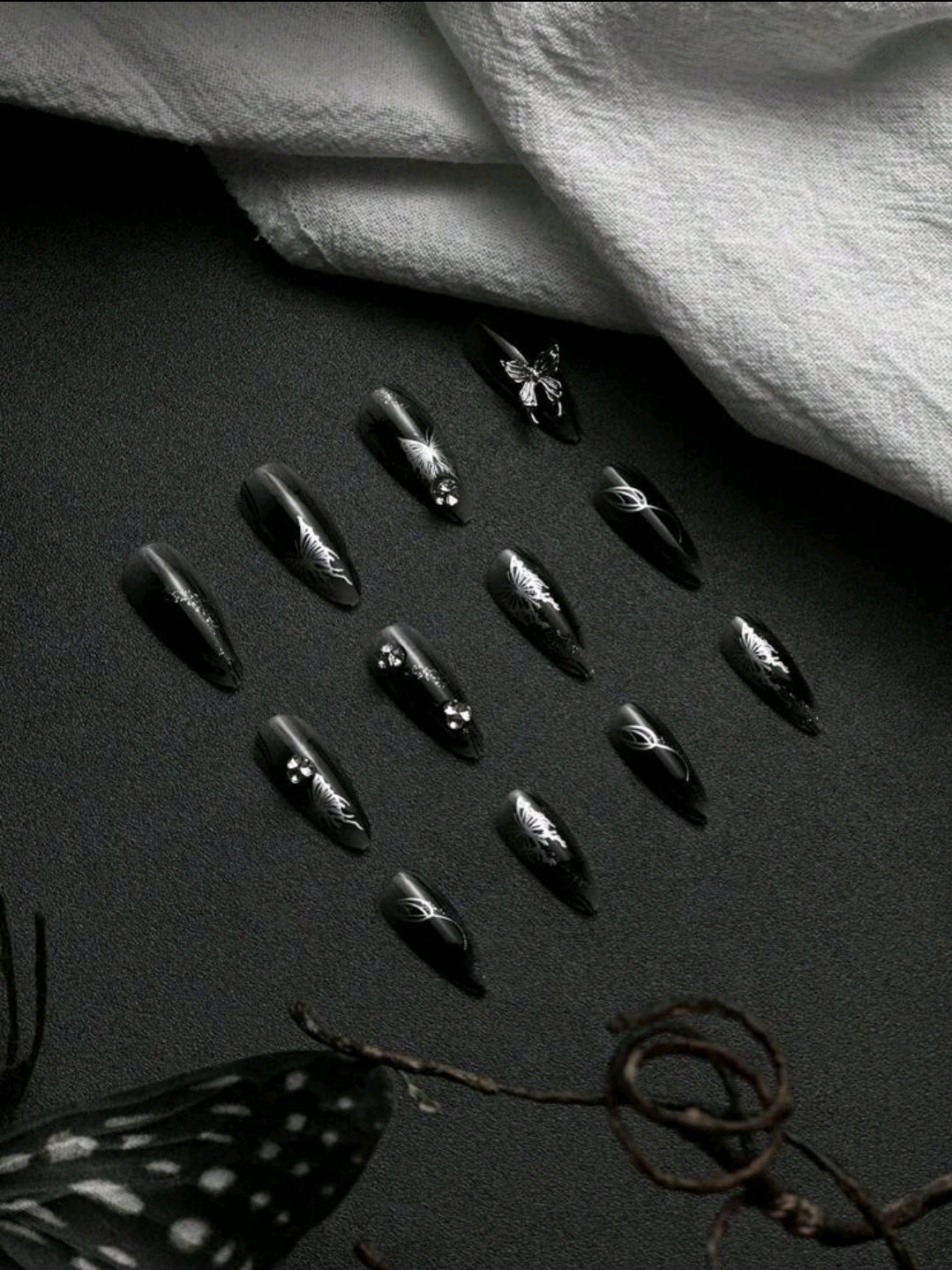 Black gothic nails