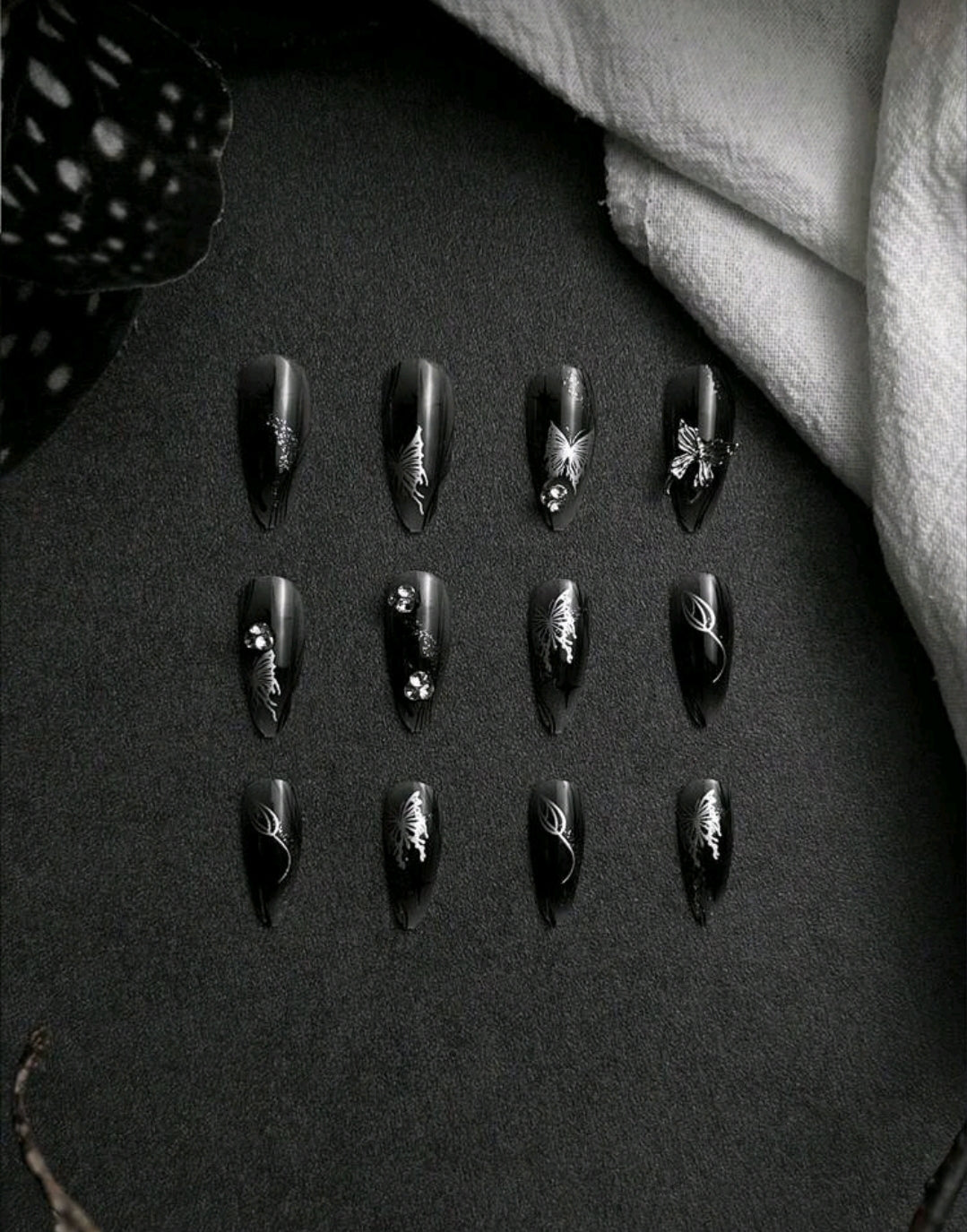 Black gothic nails